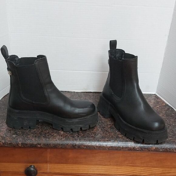 Steve Madden Black Chunky Ankle Boots - Picture 1 of 5